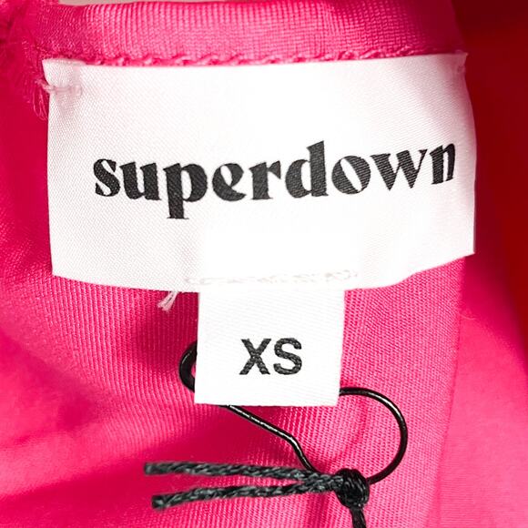 Superdown Kacie Cross Over Top Hot Pink Cutout Center Crop Sleeveless Sz XS‎ - Picture 8 of 9